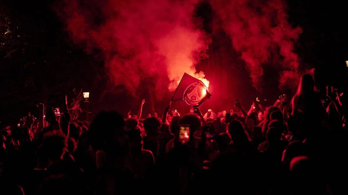 Urbano Lorenzo-Seva, especialista em comportamento, sobre o futebol: «A torcida pode ser uma comunidade que cuida ou que destrói»